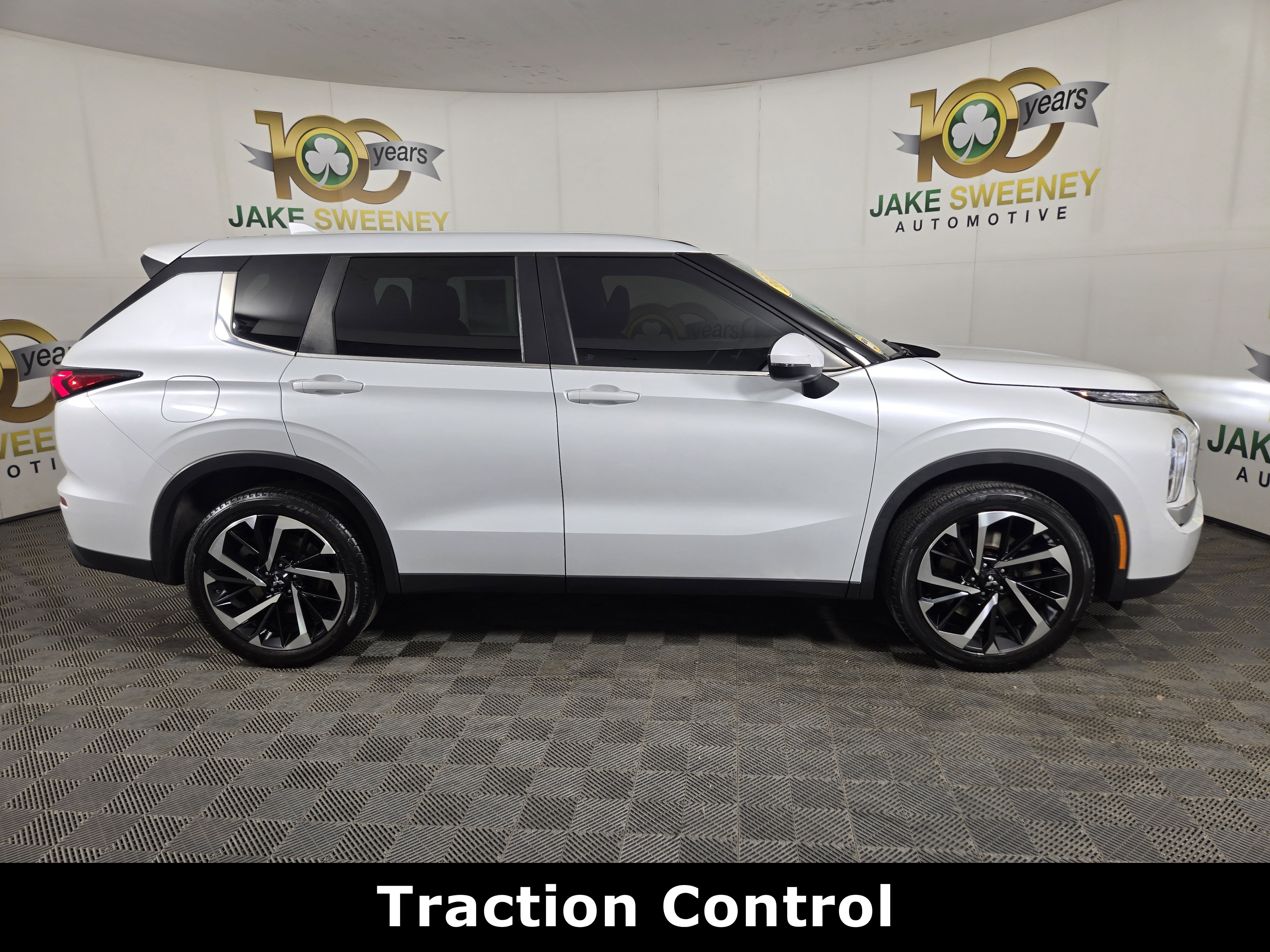 Used 2022 Mitsubishi Outlander ES AWD/4WD image 9