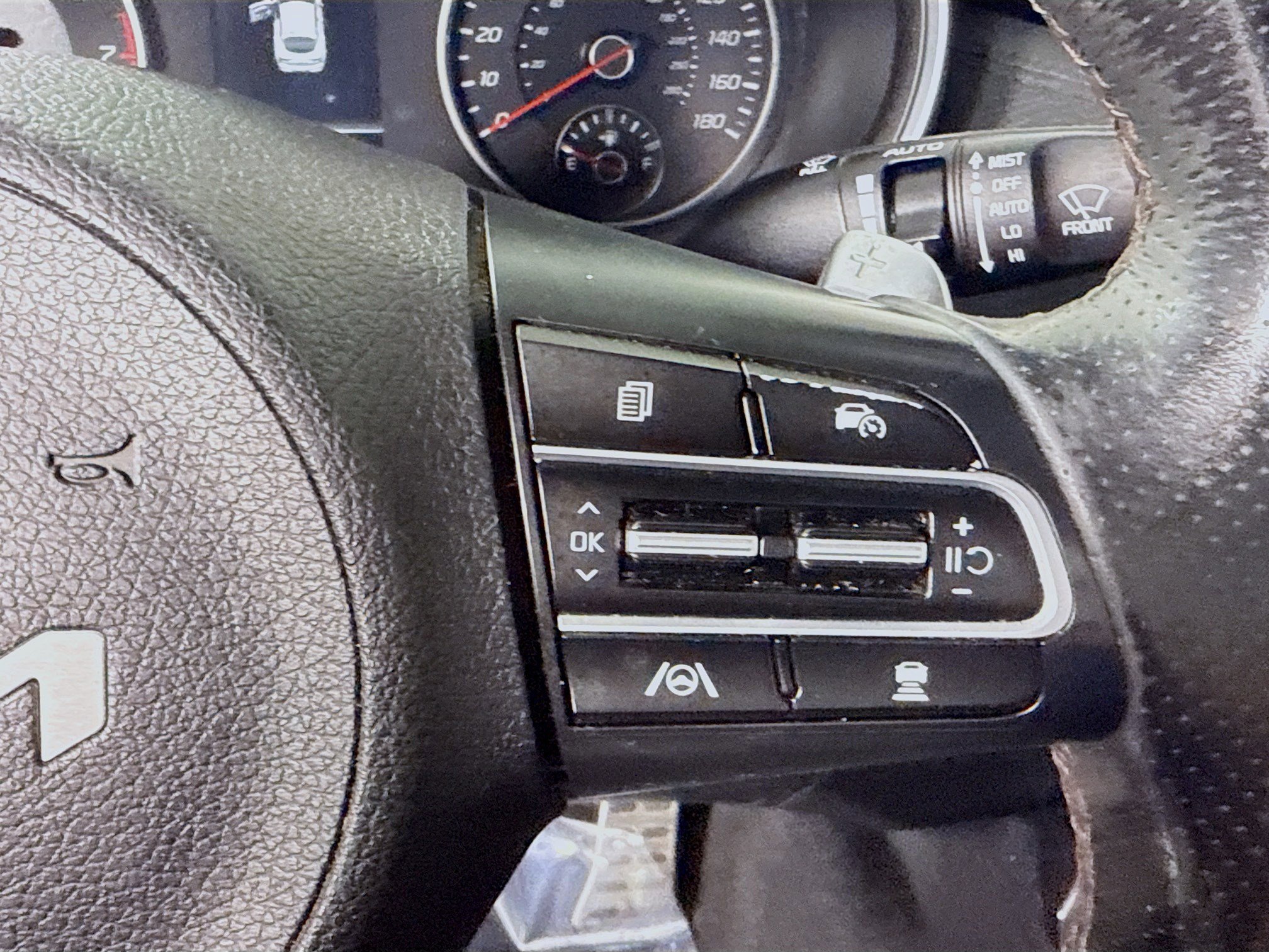 Used 2023 Kia Stinger GT-Line w/ Sun & Sound Package image 15