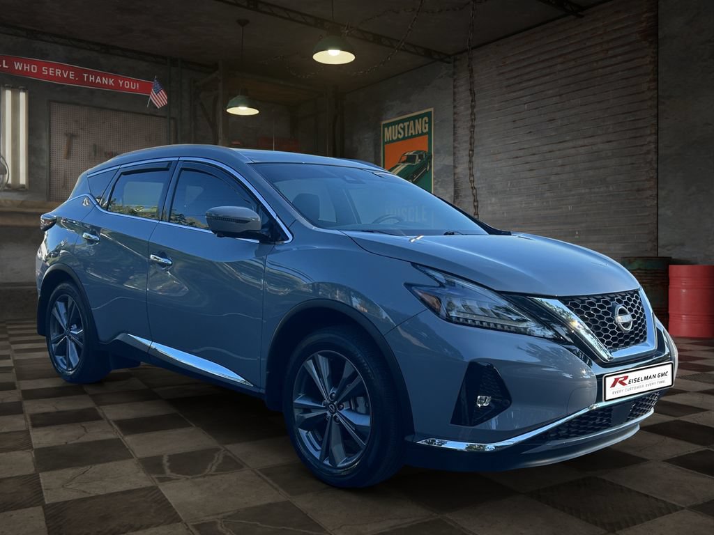 Used 2024 Nissan Murano Platinum w/ Cargo Package FWD image 3