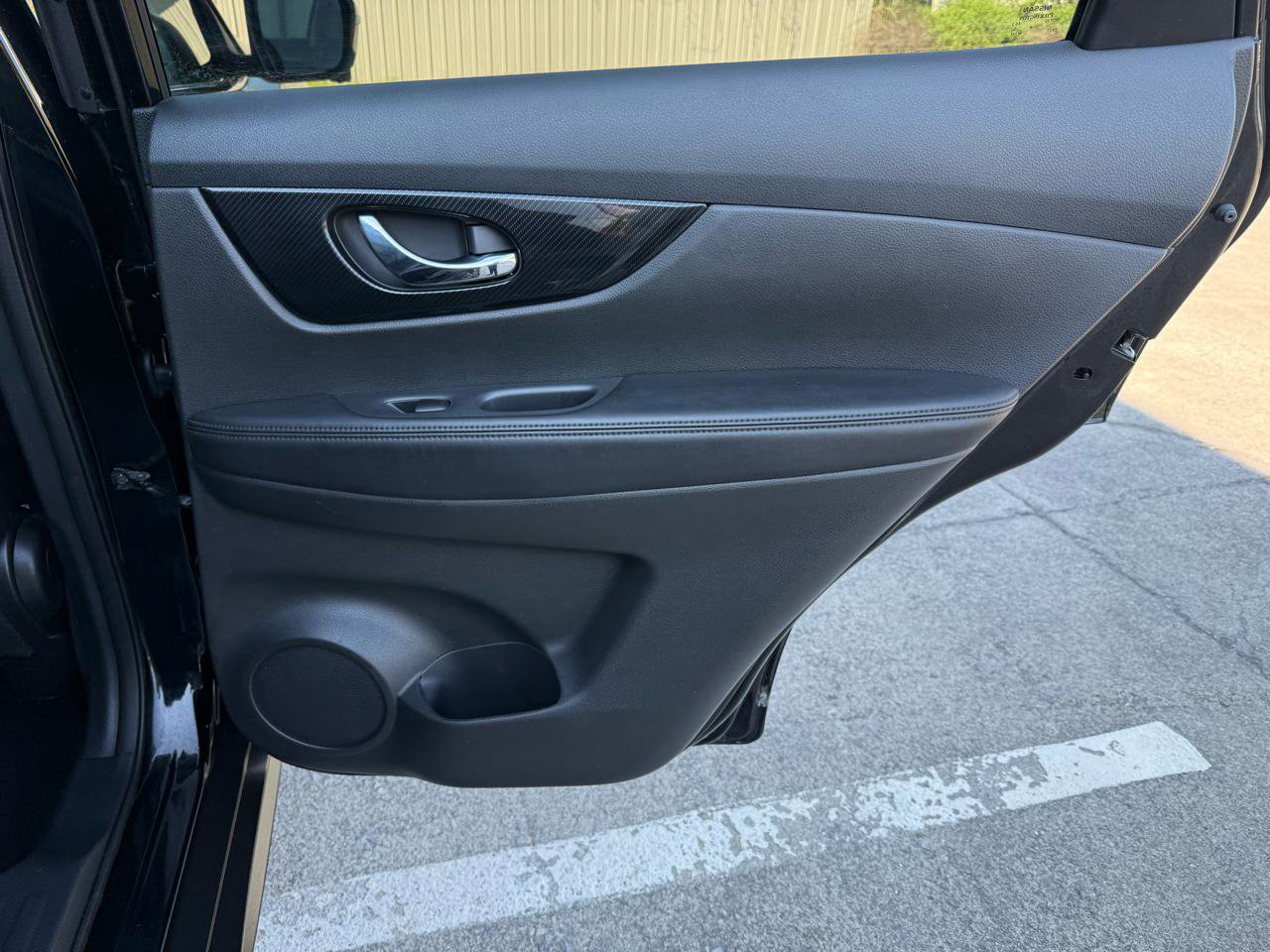 Used 2018 Nissan Rogue SL w/ Premium Package AWD/4WD image 32