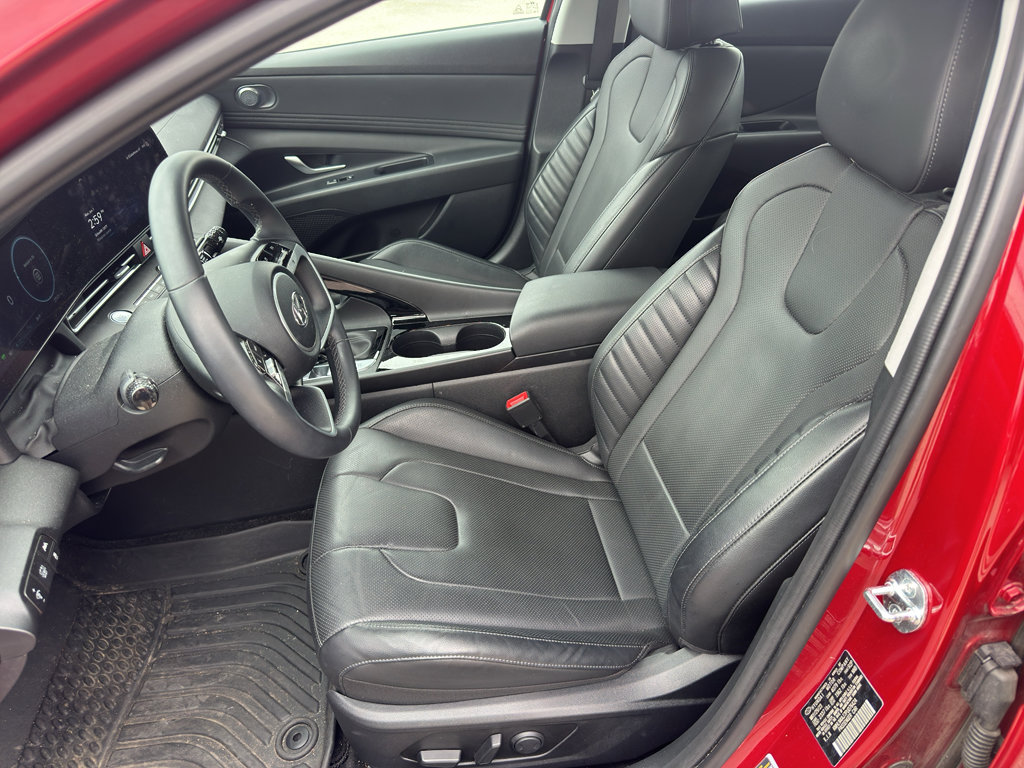 Used 2023 Hyundai Elantra Limited FWD image 12