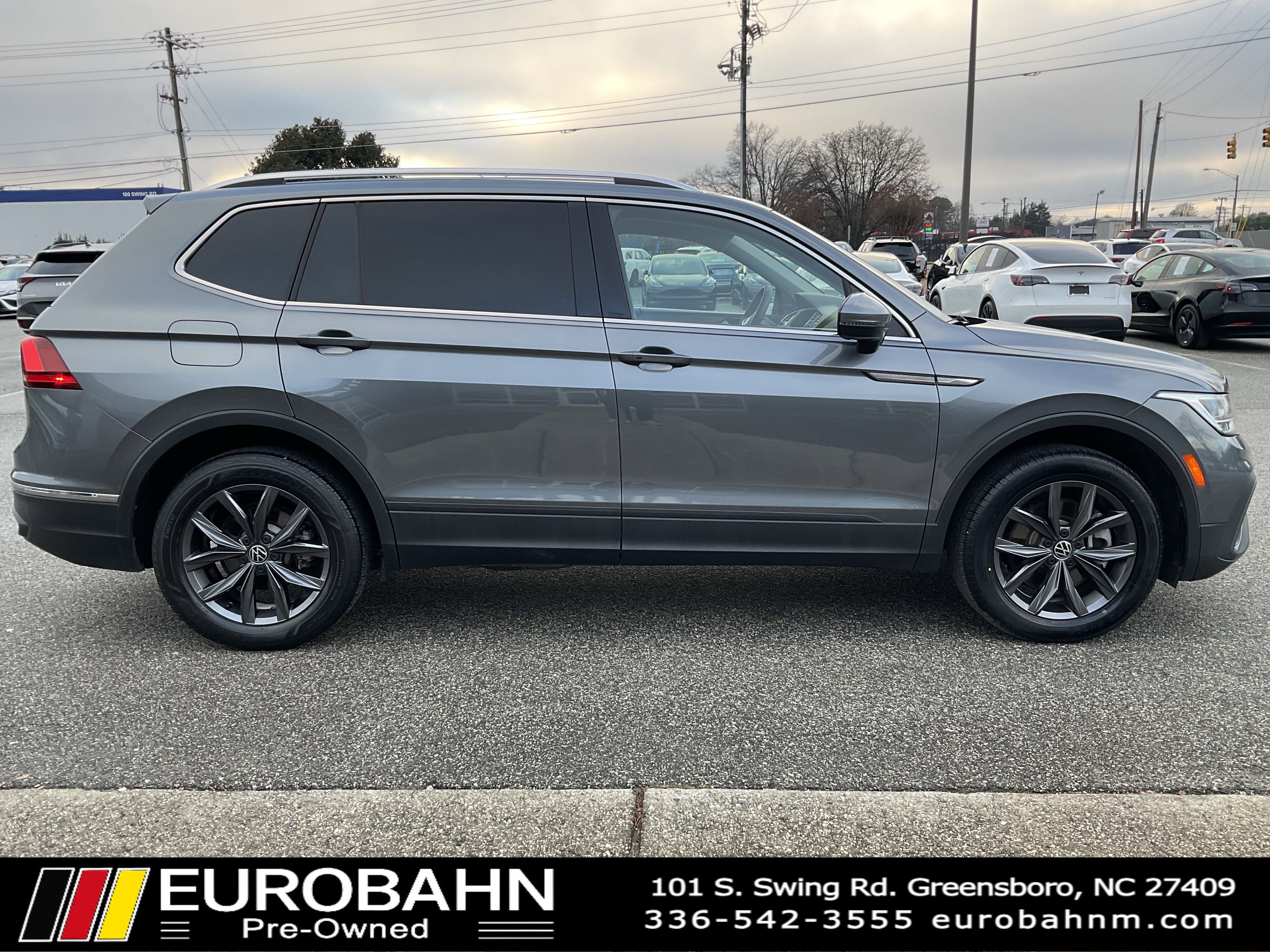 Used 2022 Volkswagen Tiguan SE image 25