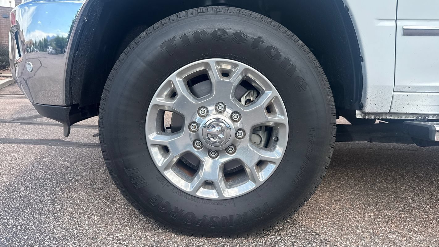Used 2018 RAM 2500 SLT w/ Luxury Group AWD/4WD image 16