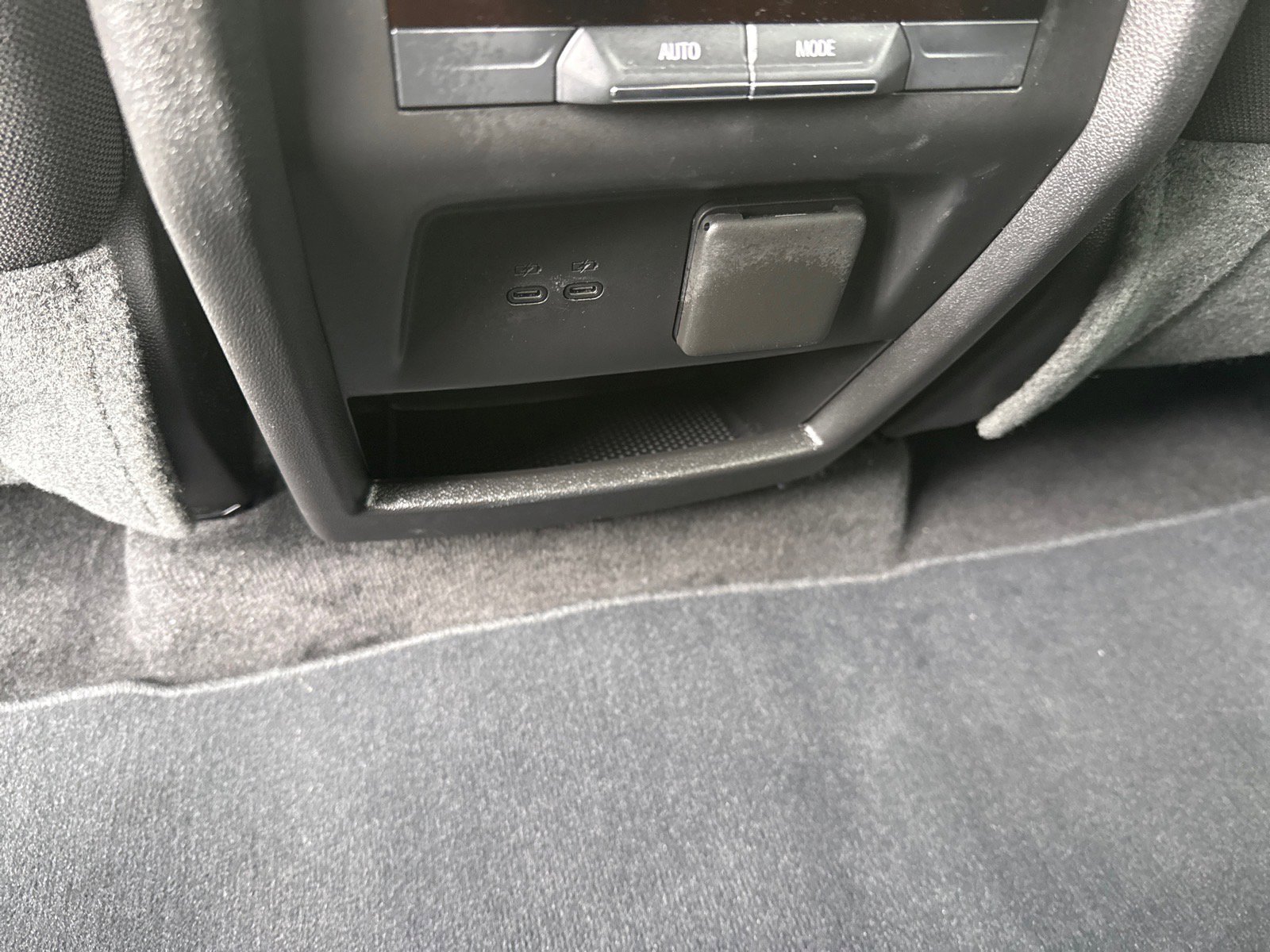 Used 2025 GMC Acadia Elevation image 27