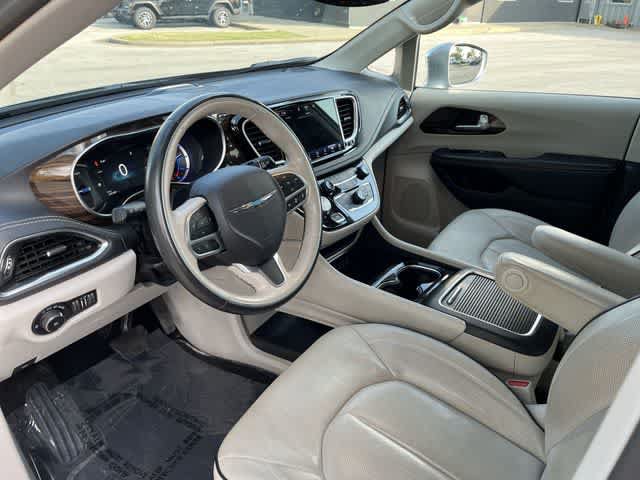 Used 2021 Chrysler Pacifica Limited FWD image 11