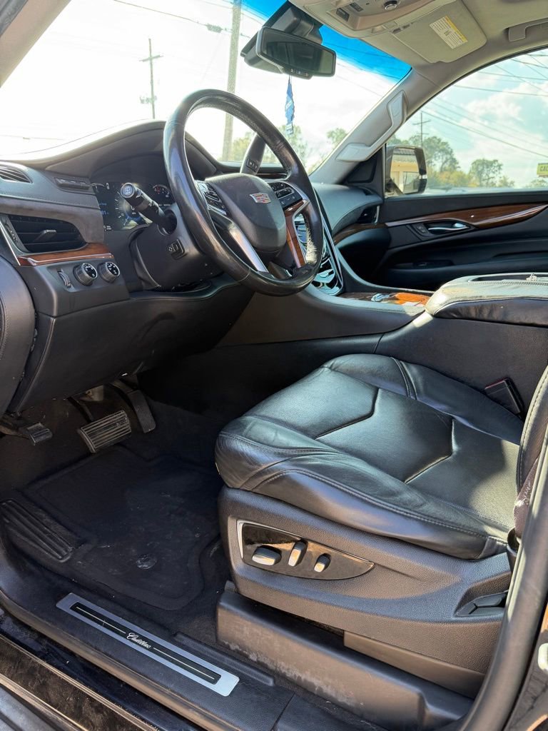 Used 2016 Cadillac Escalade ESV Luxury image 20