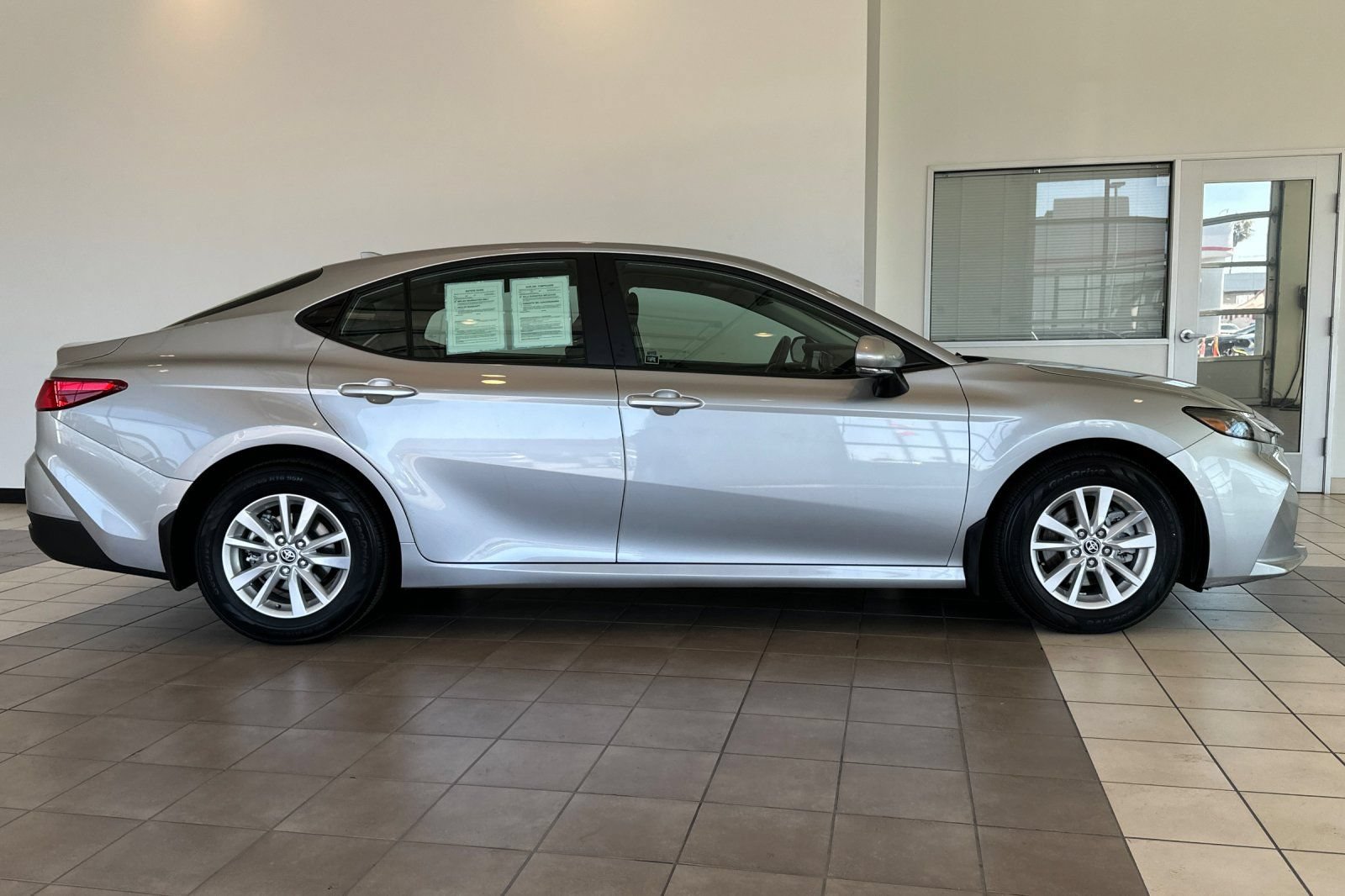 Used 2025 Toyota Camry LE FWD image 3