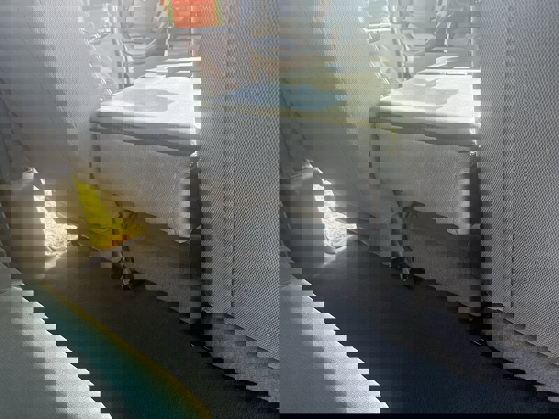 Used 2004 Ford Excursion XLT image 35