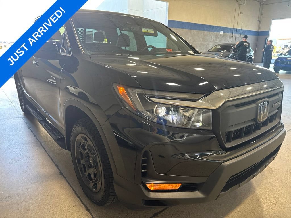Used 2025 Honda Ridgeline RTL+ image 2