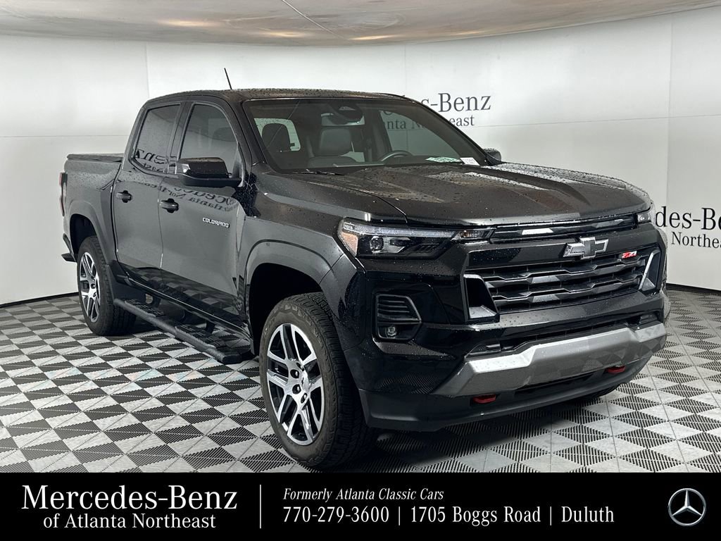 Used 2023 Chevrolet Colorado Z71 w/ Z71 Convenience Package 2
