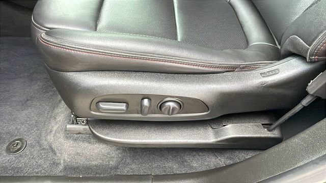 Used 2023 Chevrolet Traverse RS w/ LPO, Cargo Package image 31