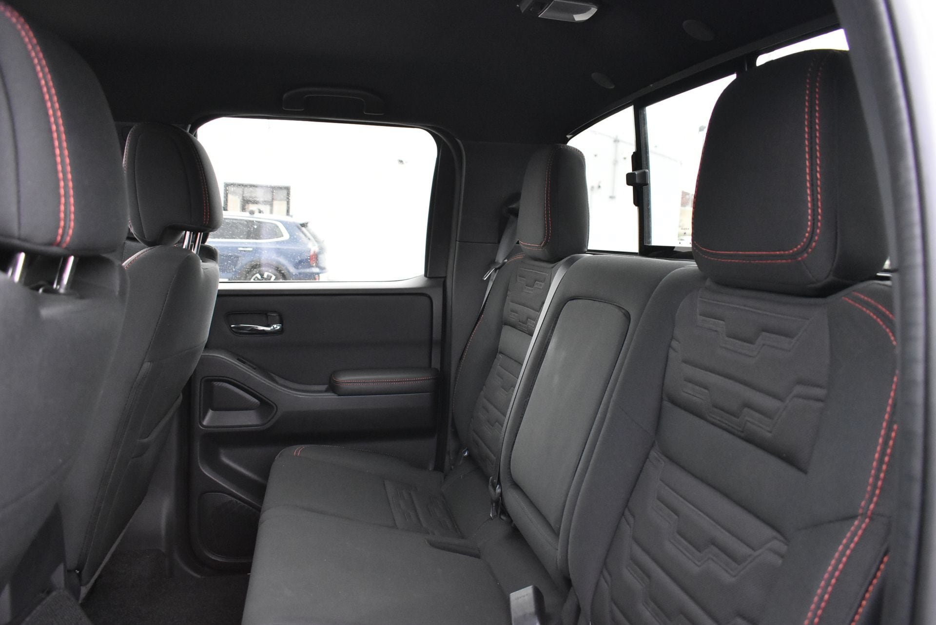 Used 2023 Nissan Frontier PRO-4X w/ Pro Convenience Package AWD/4WD image 16