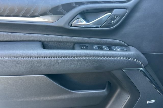 Used 2024 GMC Yukon XL Denali w/ Advanced Technology Package image 10