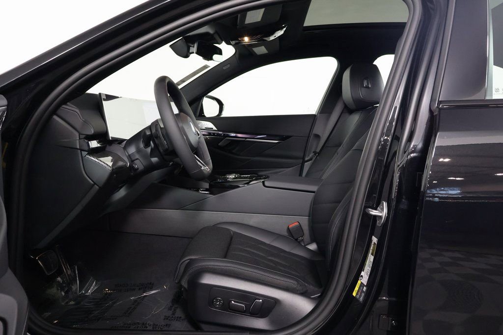 New 2026 BMW i5 eDrive40 w/ Executive Package image 5