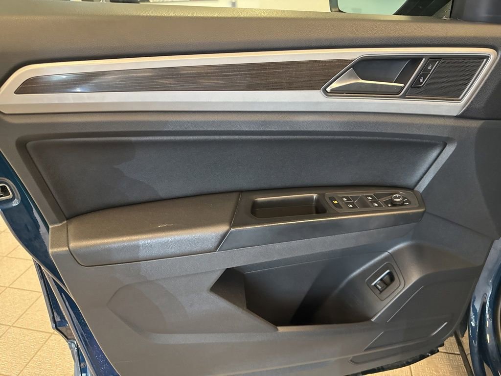 Used 2019 Volkswagen Atlas SE w/ Towing Package image 19