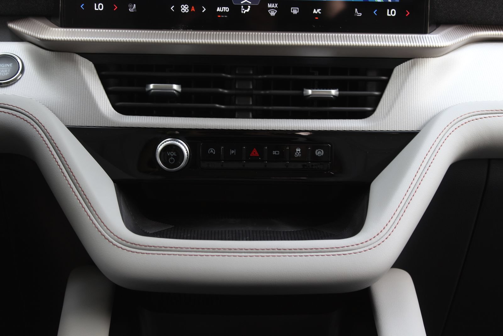 New 2026 Ford Explorer Active w/ Active Comfort Package AWD/4WD image 19