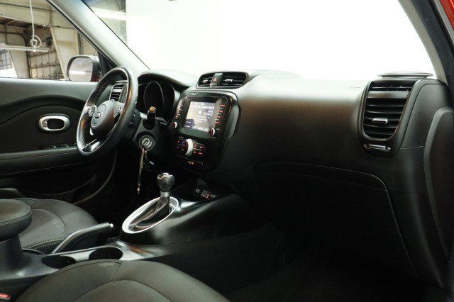 Used 2018 Kia Soul + FWD image 23