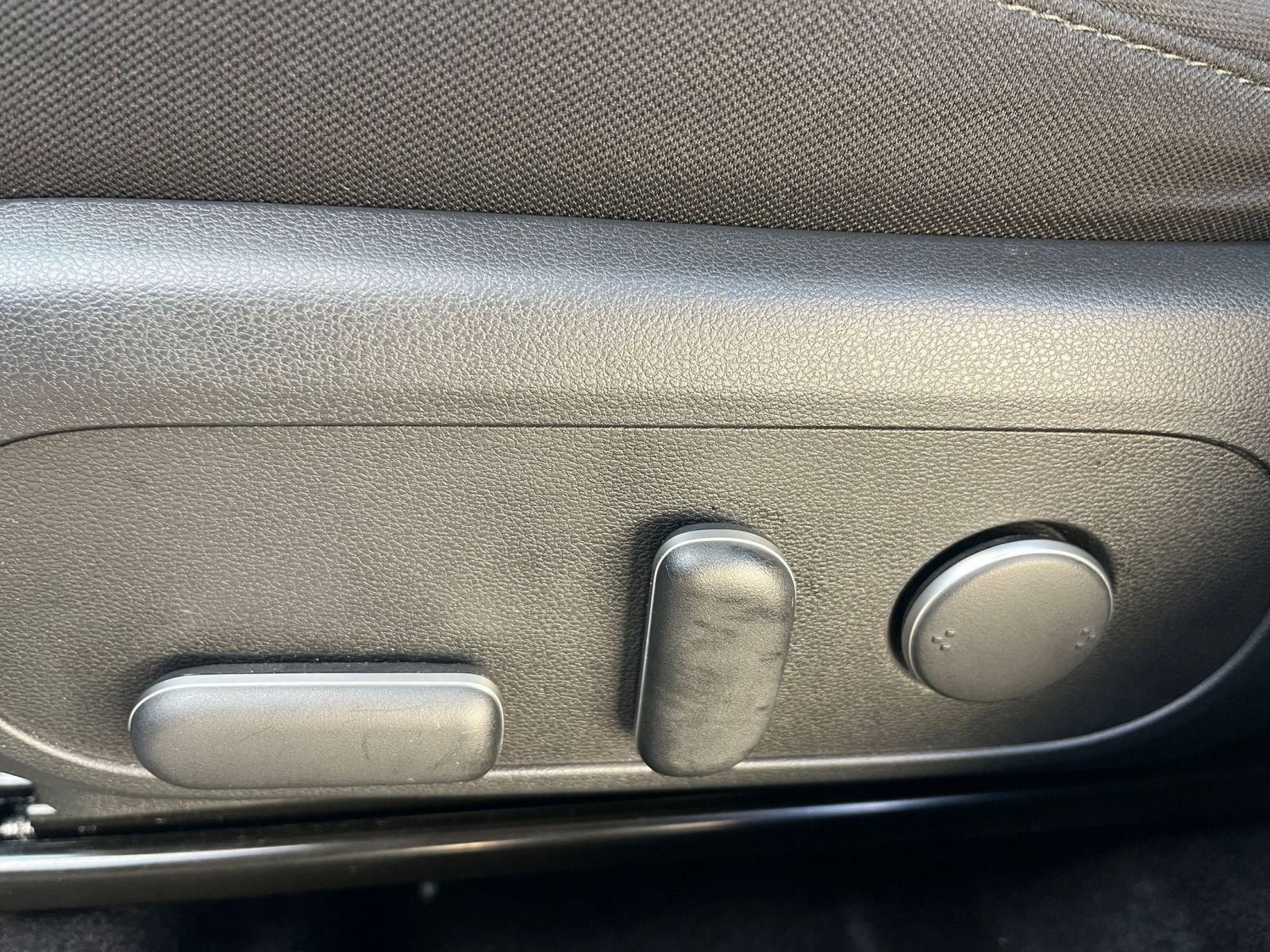 Used 2025 Hyundai Kona SEL image 23