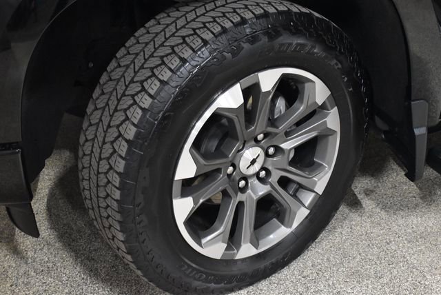 Used 2023 Chevrolet Silverado 1500 High Country w/ Technology Package image 12