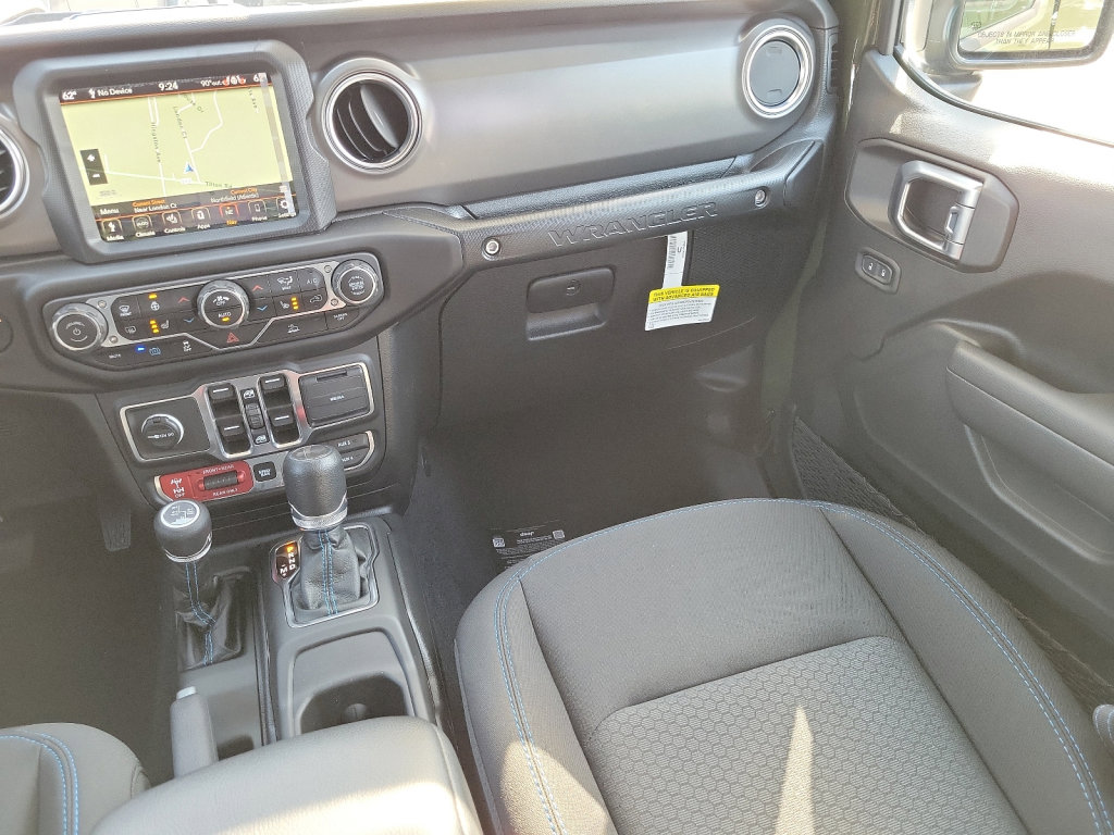 New 2023 Jeep Wrangler Unlimited Rubicon 4xe w/ Cold Weather Group image 11