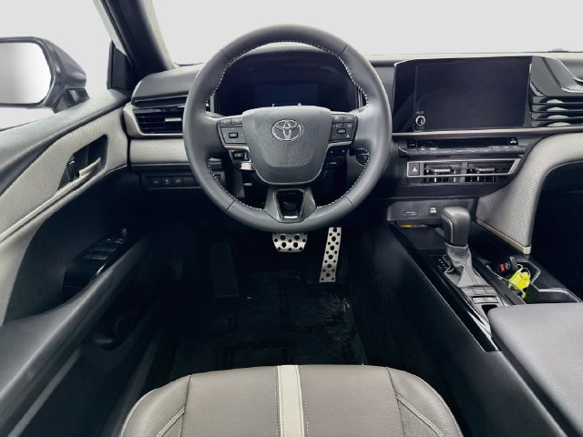Certified 2025 Toyota Camry SE FWD image 22