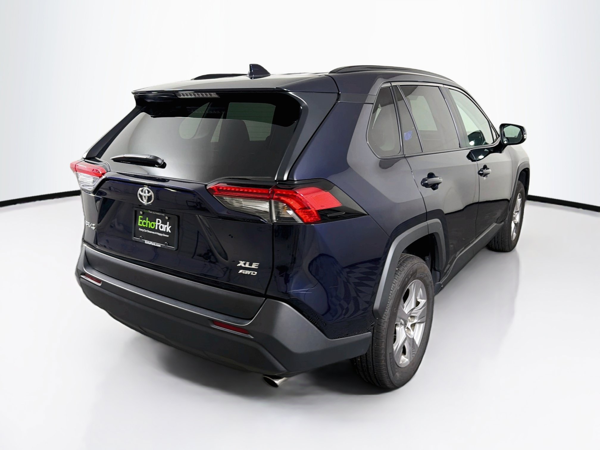 Used 2025 Toyota RAV4 XLE AWD/4WD image 9