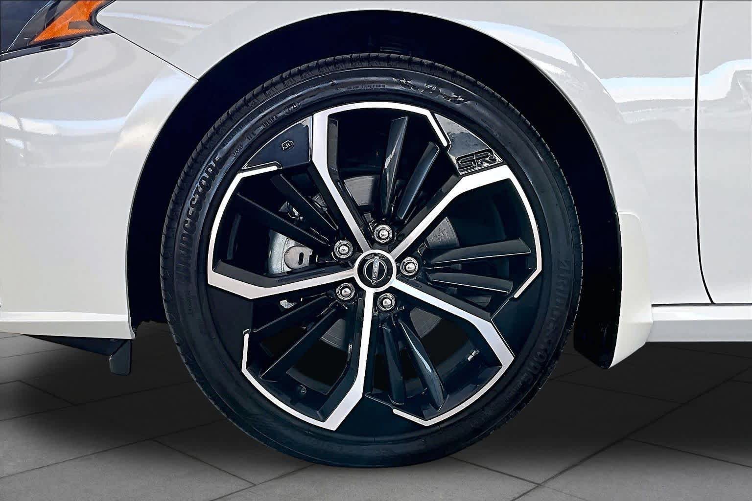 Certified 2024 Nissan Altima 2.5 SR FWD image 11
