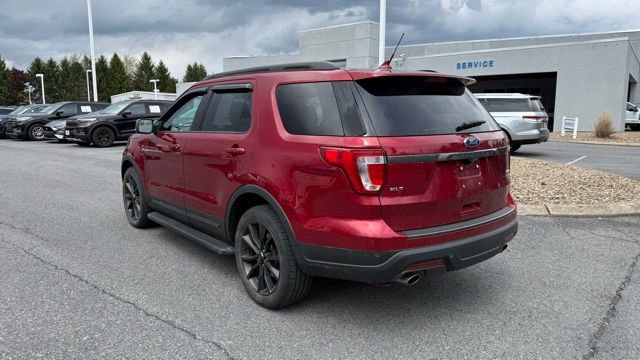 Used 2018 Ford Explorer XLT w/ Equipment Group 202A AWD/4WD image 3