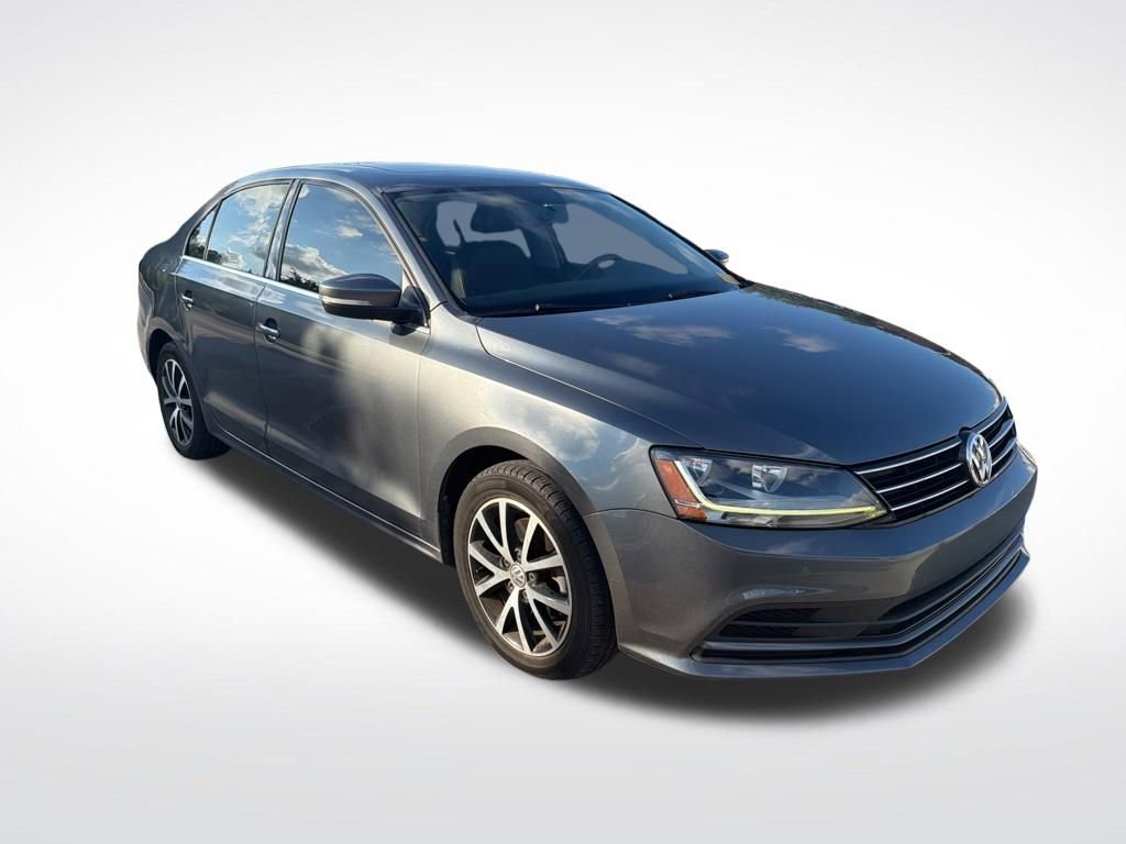 Used 2017 Volkswagen Jetta SE FWD image 3