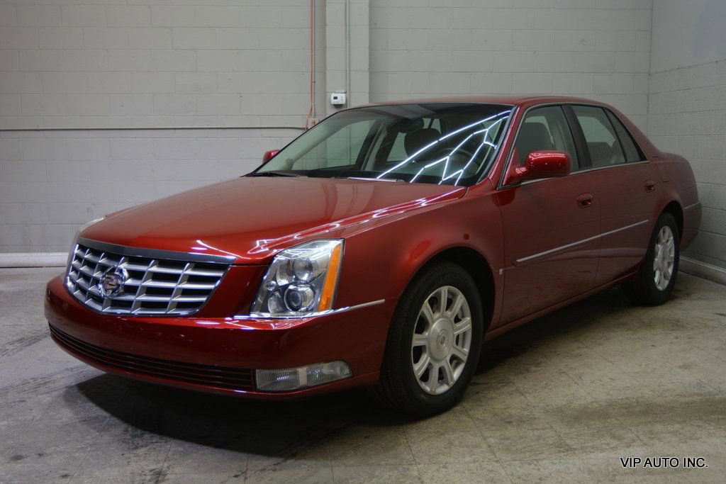 Used 2010 Cadillac DTS image 2