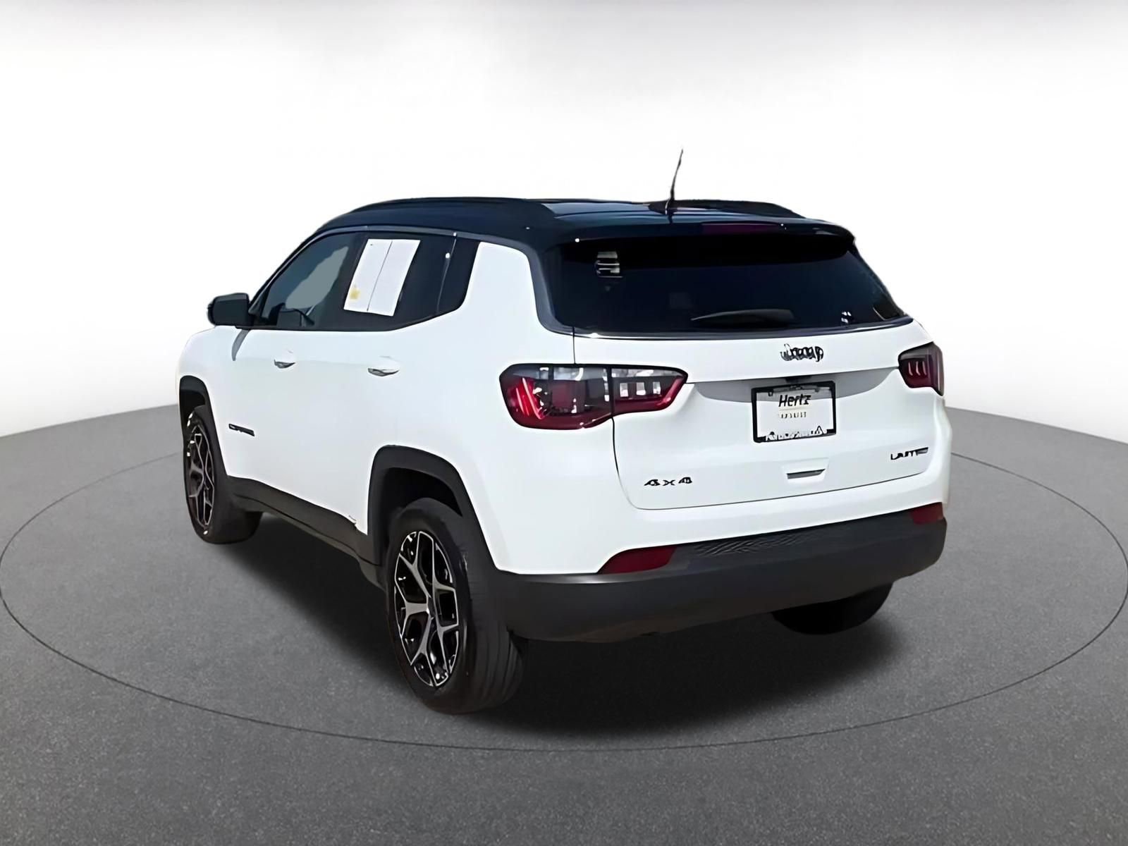 Used 2025 Jeep Compass Limited AWD/4WD image 11