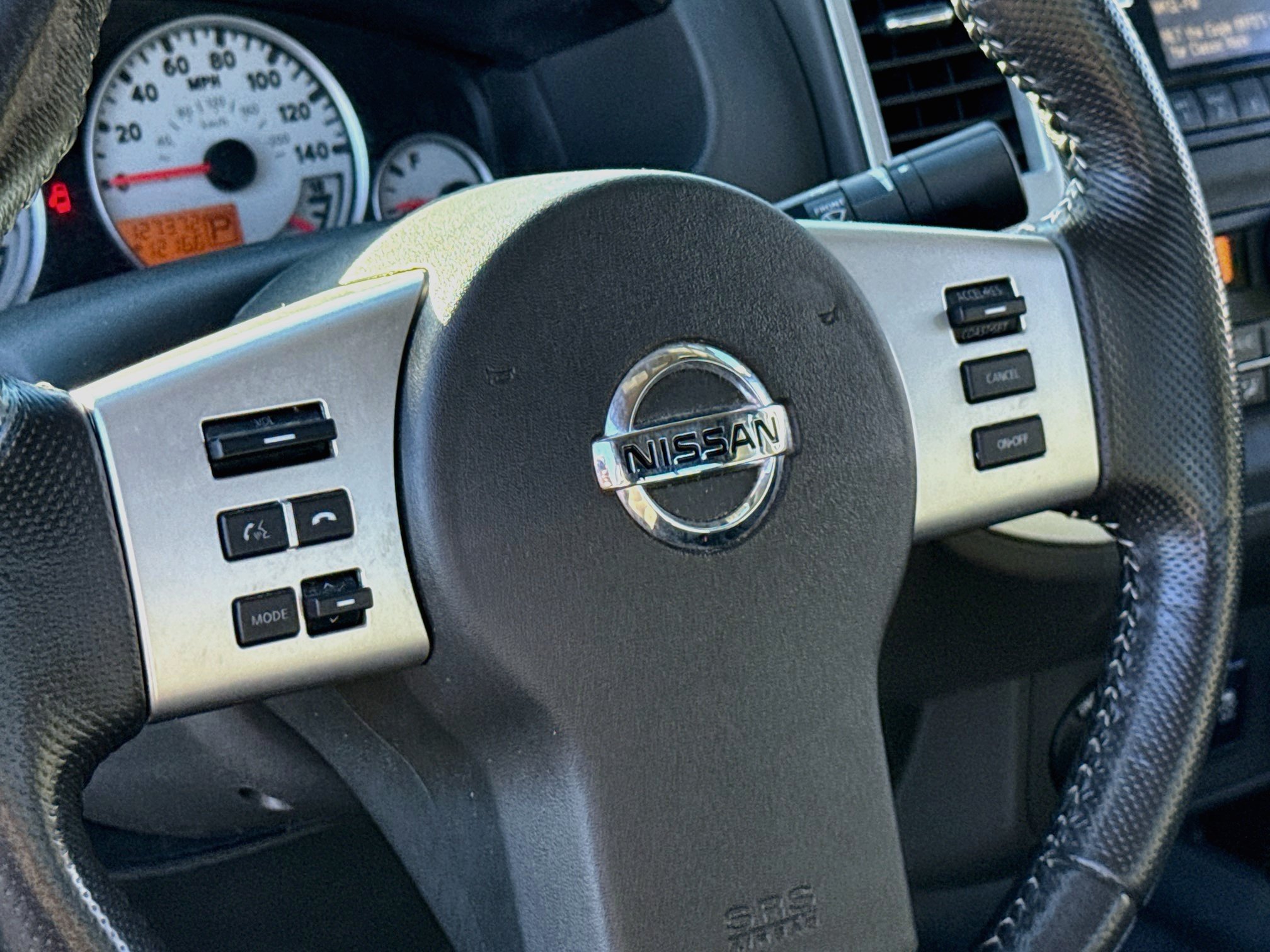 Used 2013 Nissan Frontier PRO-4X AWD/4WD image 11