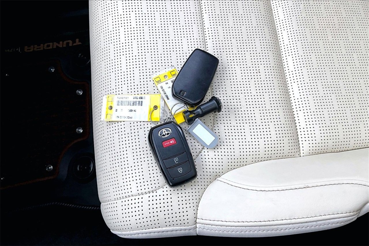 Used 2022 Toyota Tundra 1794 Edition image 32