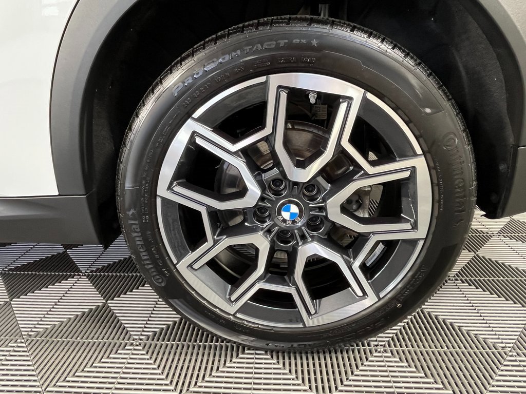 Used 2025 BMW X2 xDrive28i w/ Technology Package image 14