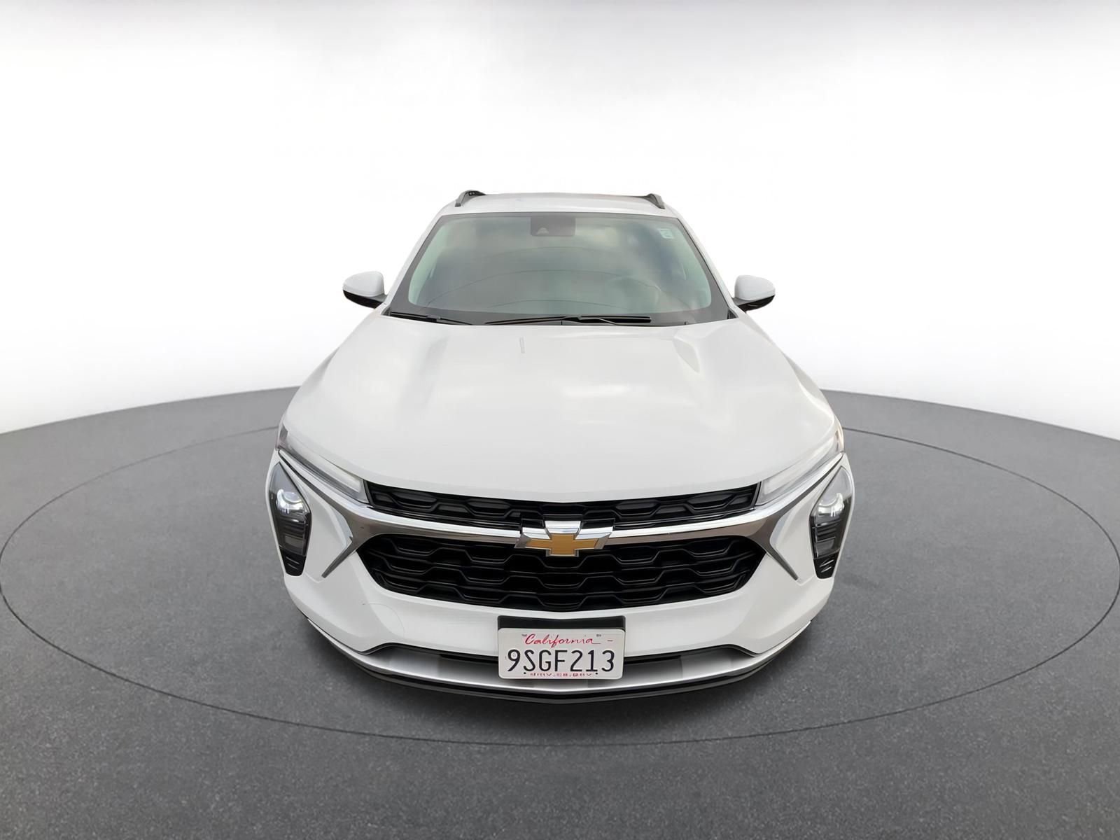 Used 2025 Chevrolet Trax LT image 4