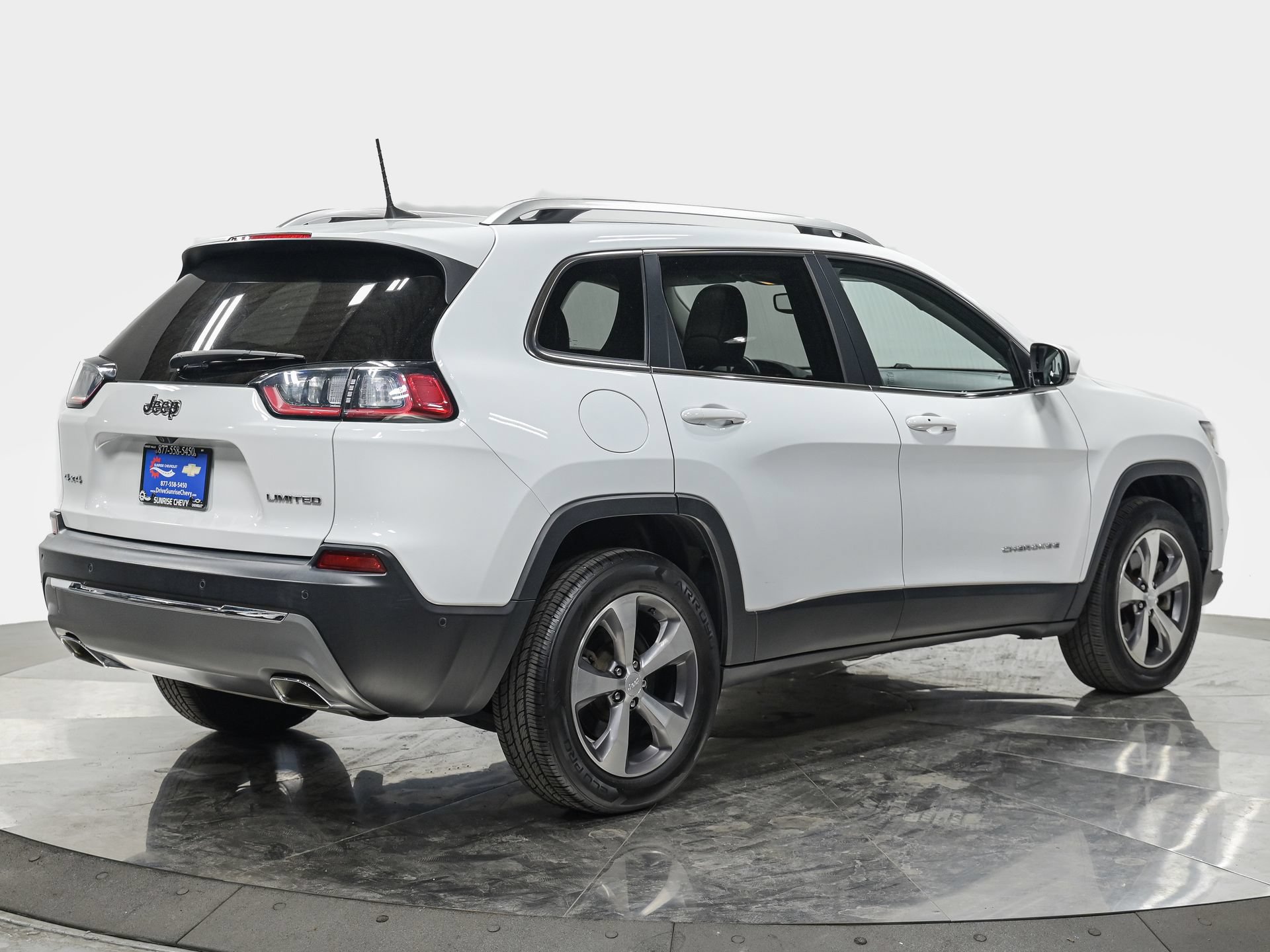 Used 2021 Jeep Cherokee Limited AWD/4WD image 7