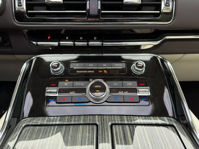 Used 2022 Lincoln Navigator Black Label AWD/4WD image 38