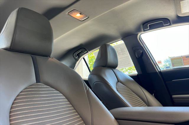 Certified 2022 Toyota Camry SE FWD image 16