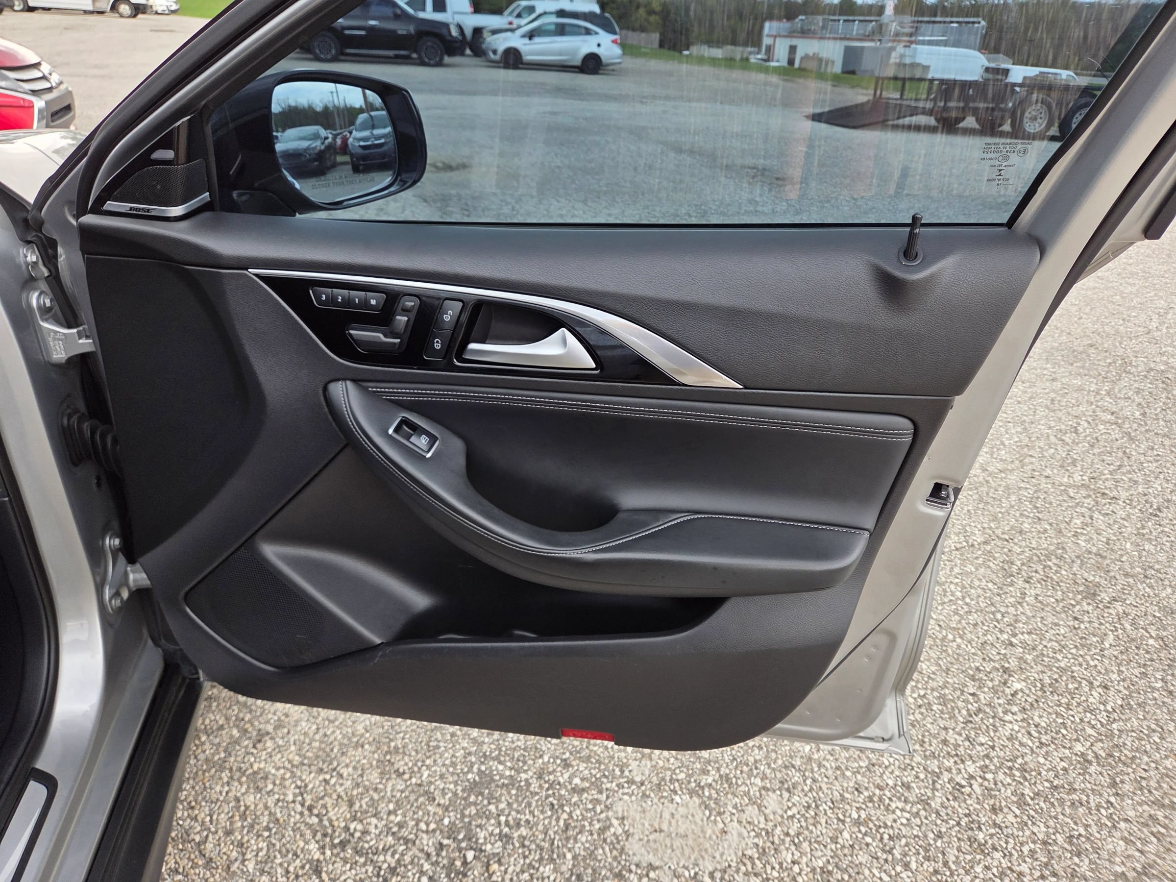 Used 2018 INFINITI QX30 AWD image 22