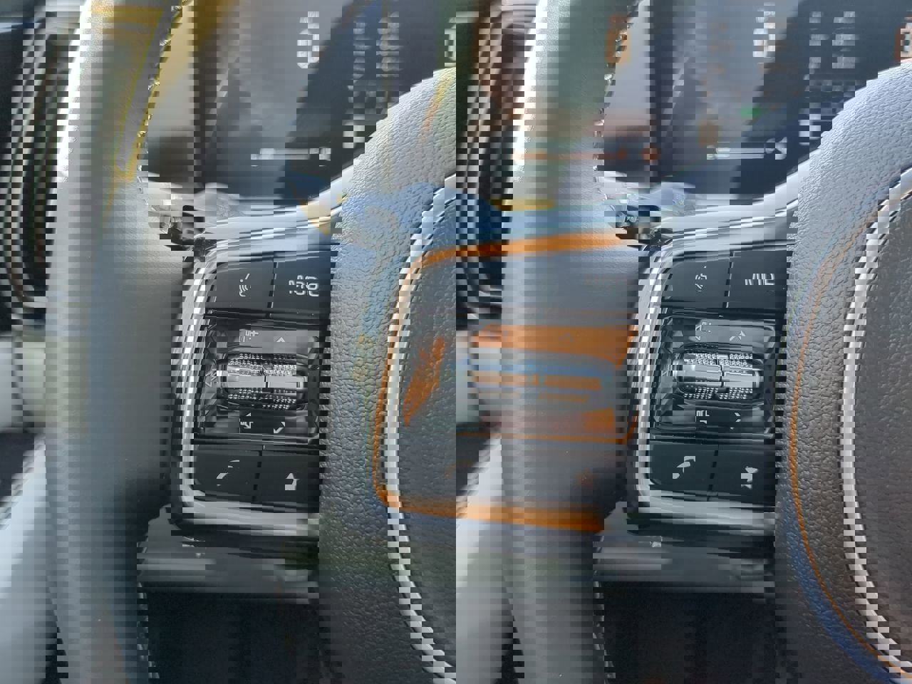 New 2025 Kia Sorento EX w/ Panoramic Sunroof Package image 23