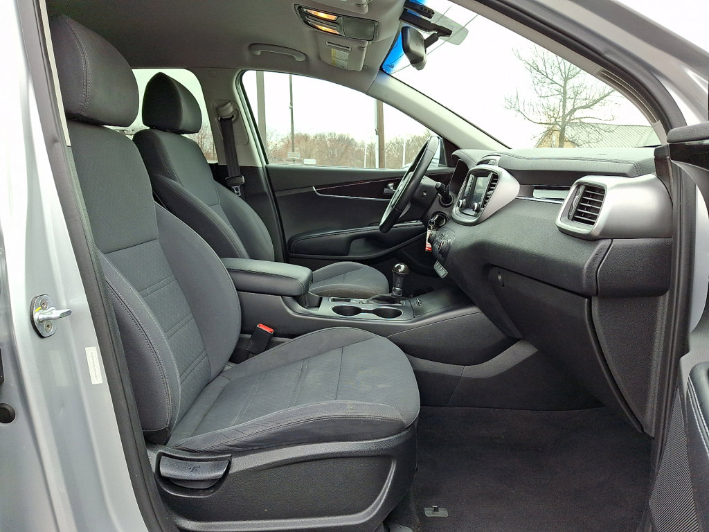 Used 2018 Kia Sorento LX image 13