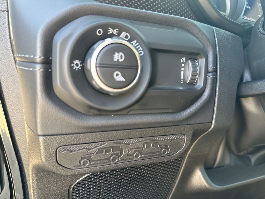 New 2025 Jeep Gladiator Rubicon image 26