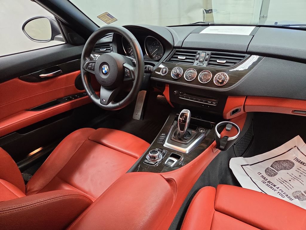 Used 2015 BMW Z4 sDrive35i RWD image 11