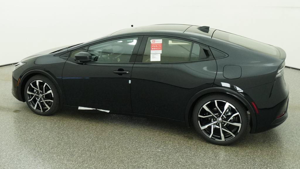 New 2026 Toyota Prius Plug-In Hybrid FWD image 7