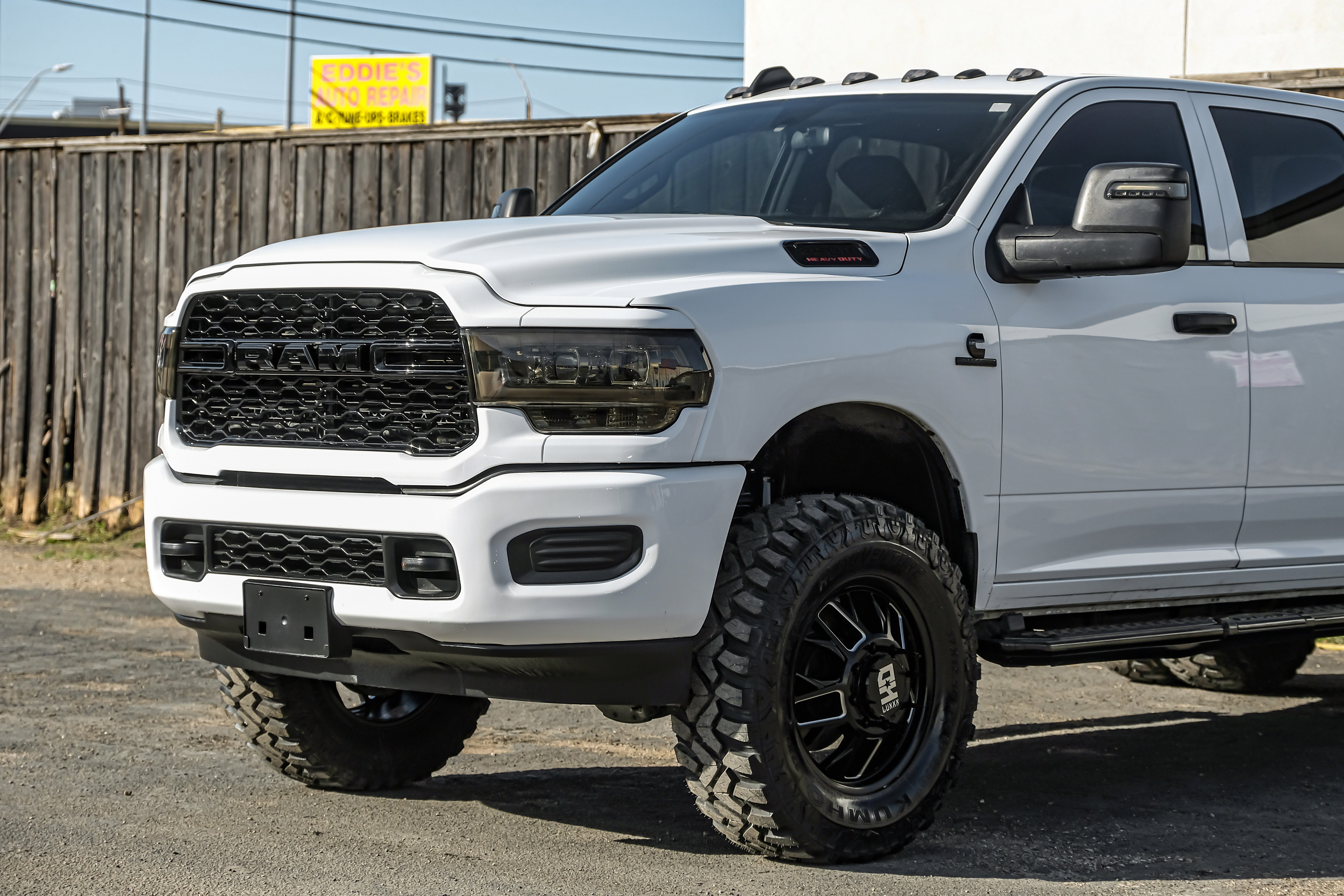 Used 2024 RAM 3500 Tradesman w/ Chrome Appearance Group image 4