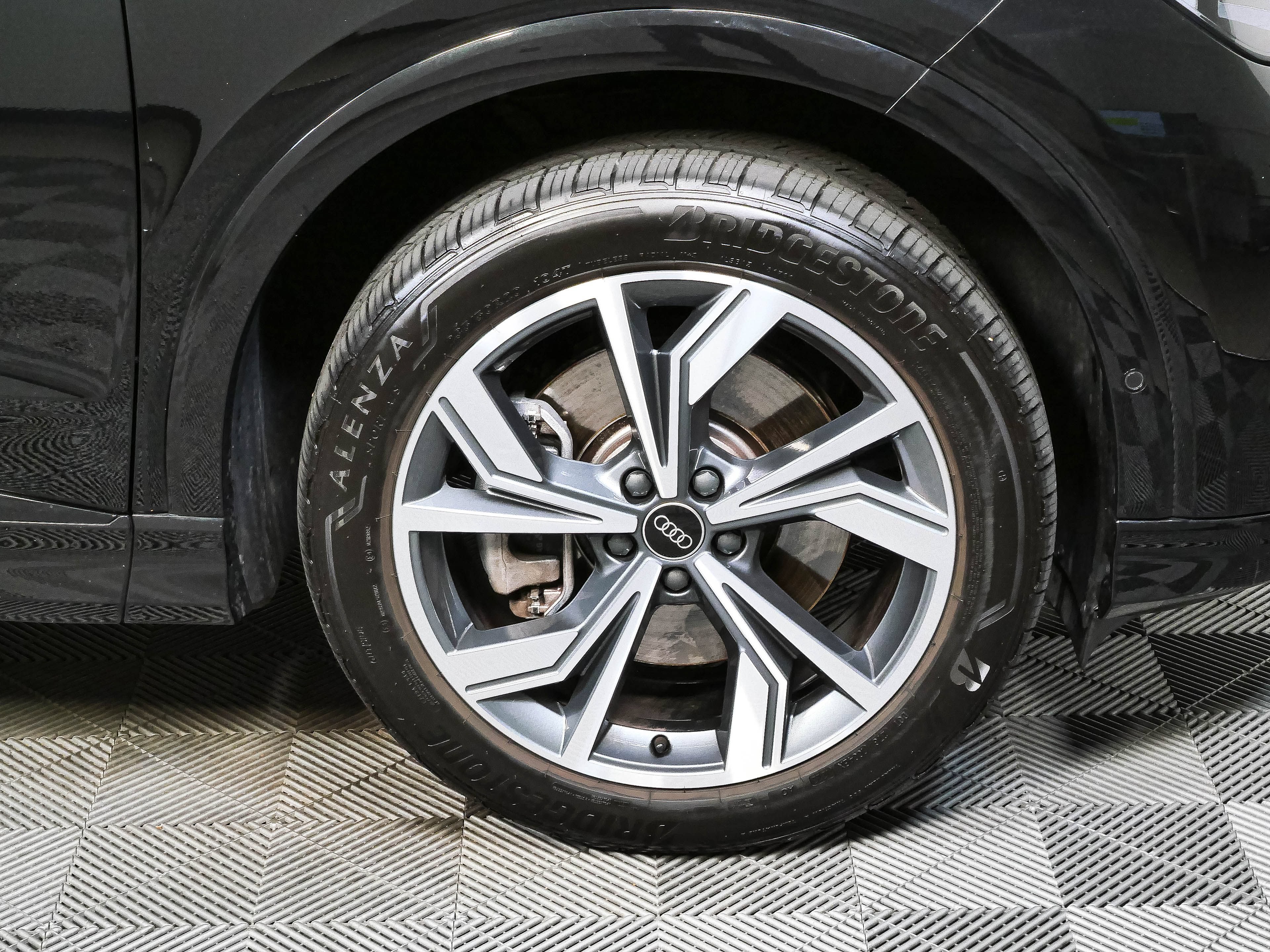 Used 2023 Audi Q4 e-tron Premium Plus w/ Premium Plus AWD/4WD image 38