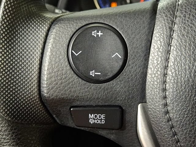 Used 2018 Toyota Corolla LE FWD image 20