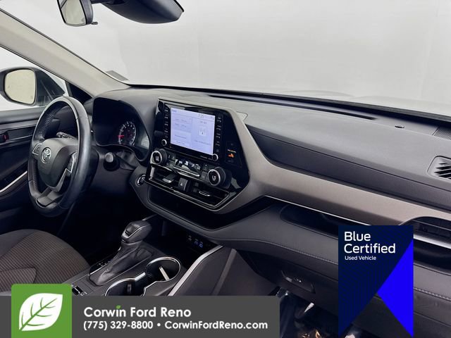 Used 2022 Toyota Highlander LE image 29