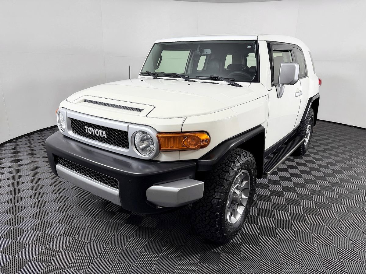 Used 2013 Toyota FJ Cruiser 4WD image 3