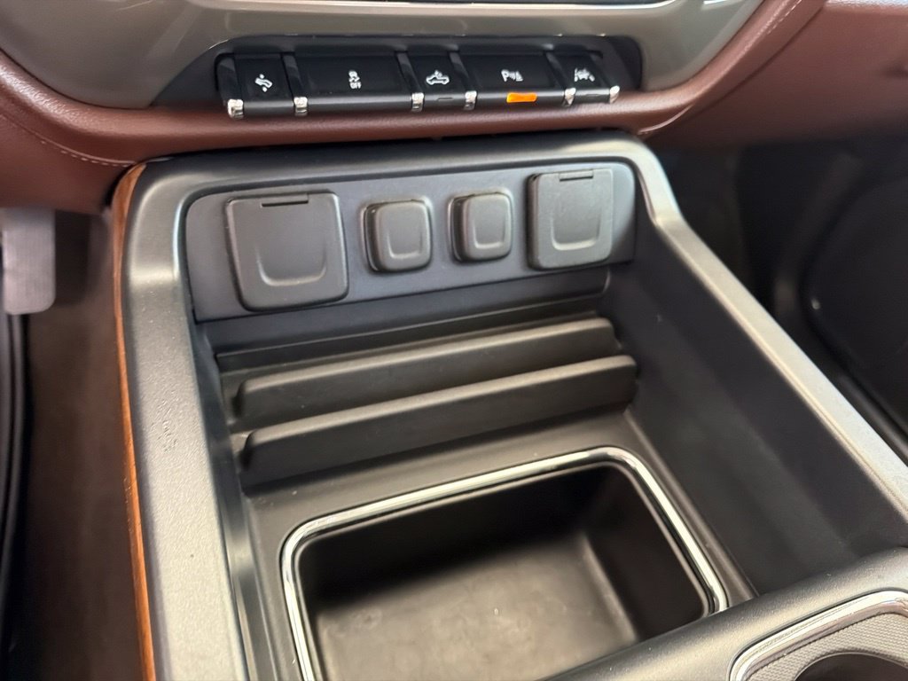 Used 2016 Chevrolet Silverado 1500 High Country w/ High Country Premium Package RWD image 47